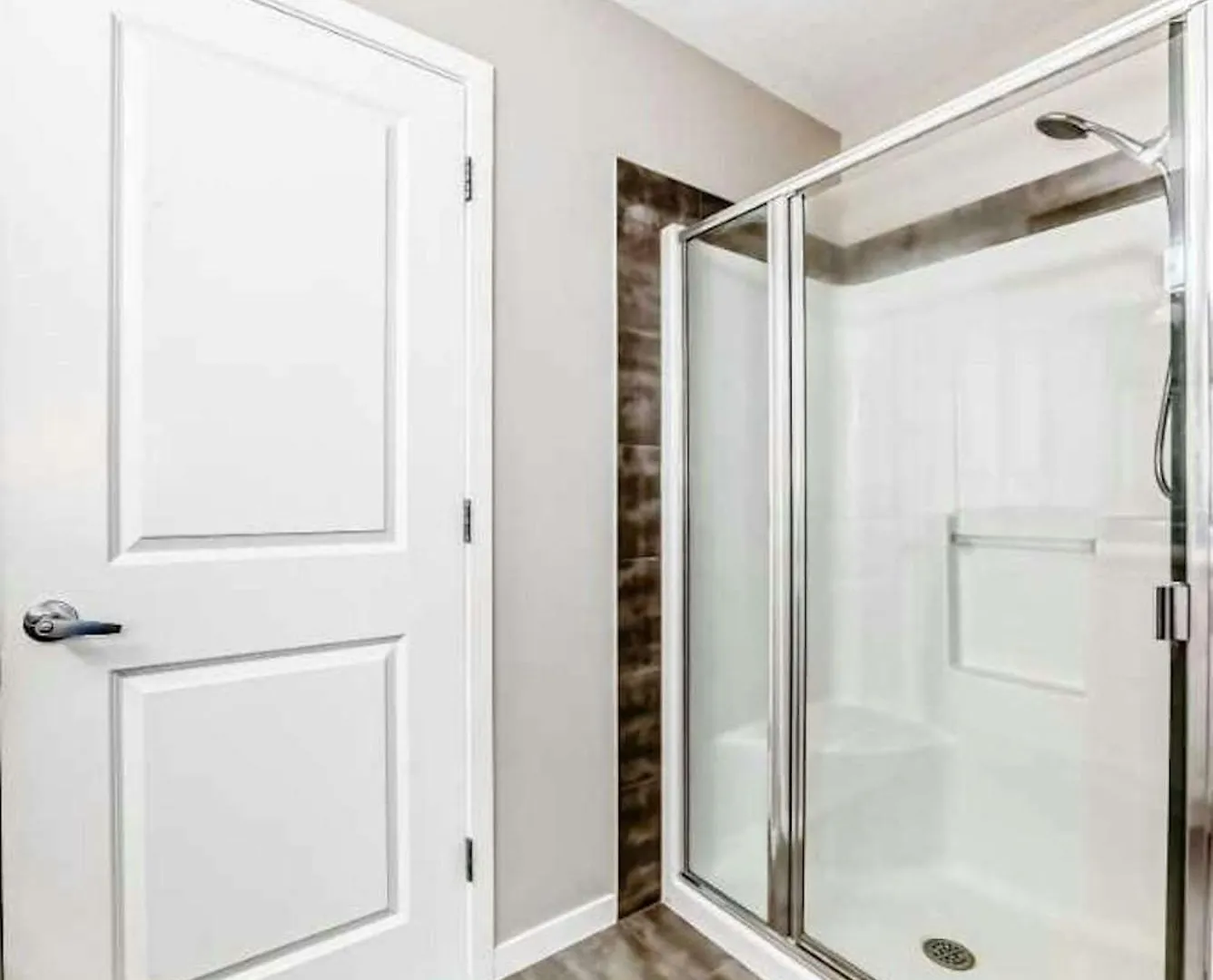 Walden Mount Luxury Villa - Entire 3-Bedroom Home Canada